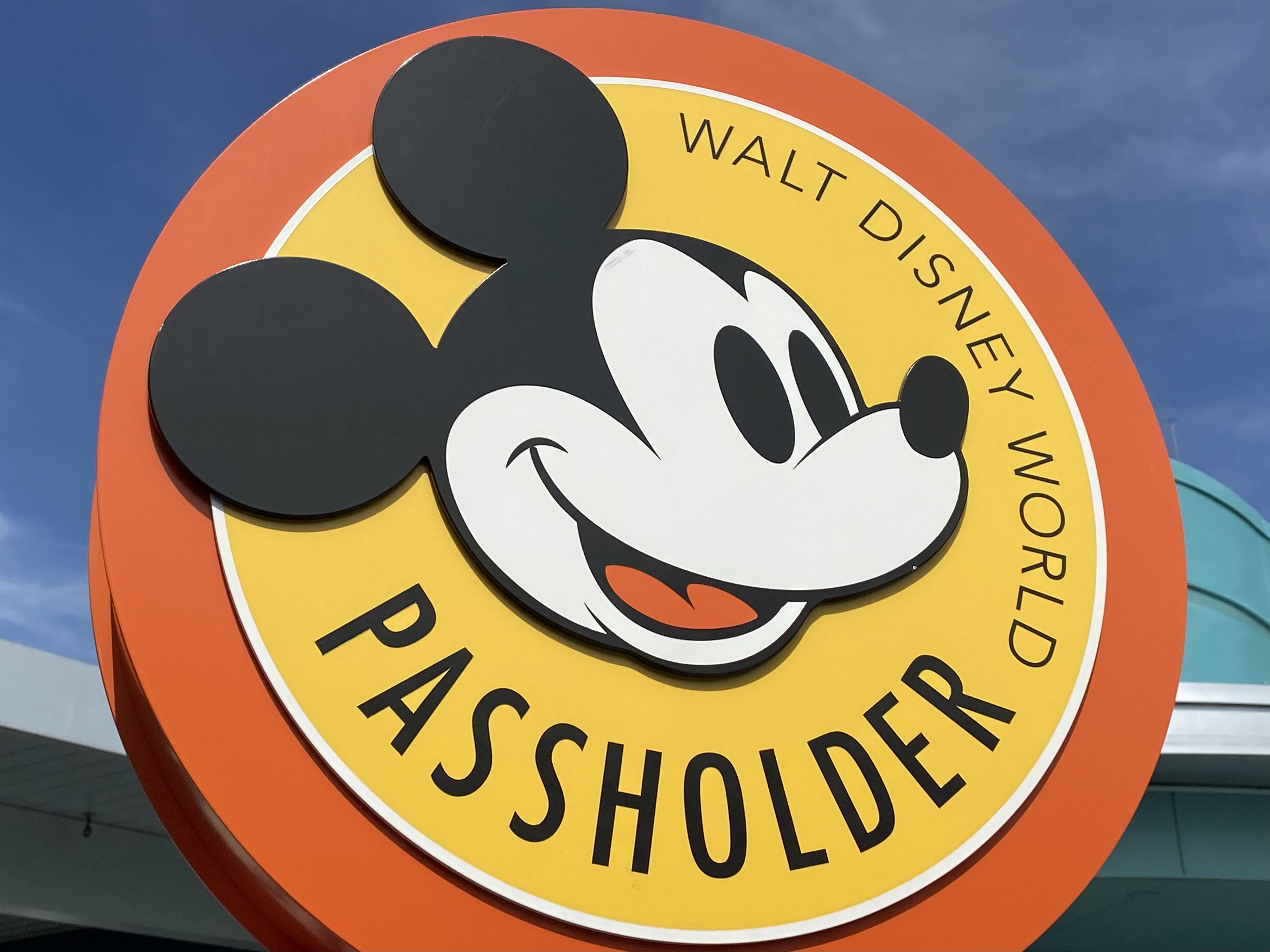 Get Up to a $100 Disney Gift Card with New WDW Annual Pass Offer