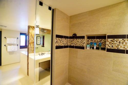 Copper Creek-Grand Villa-25